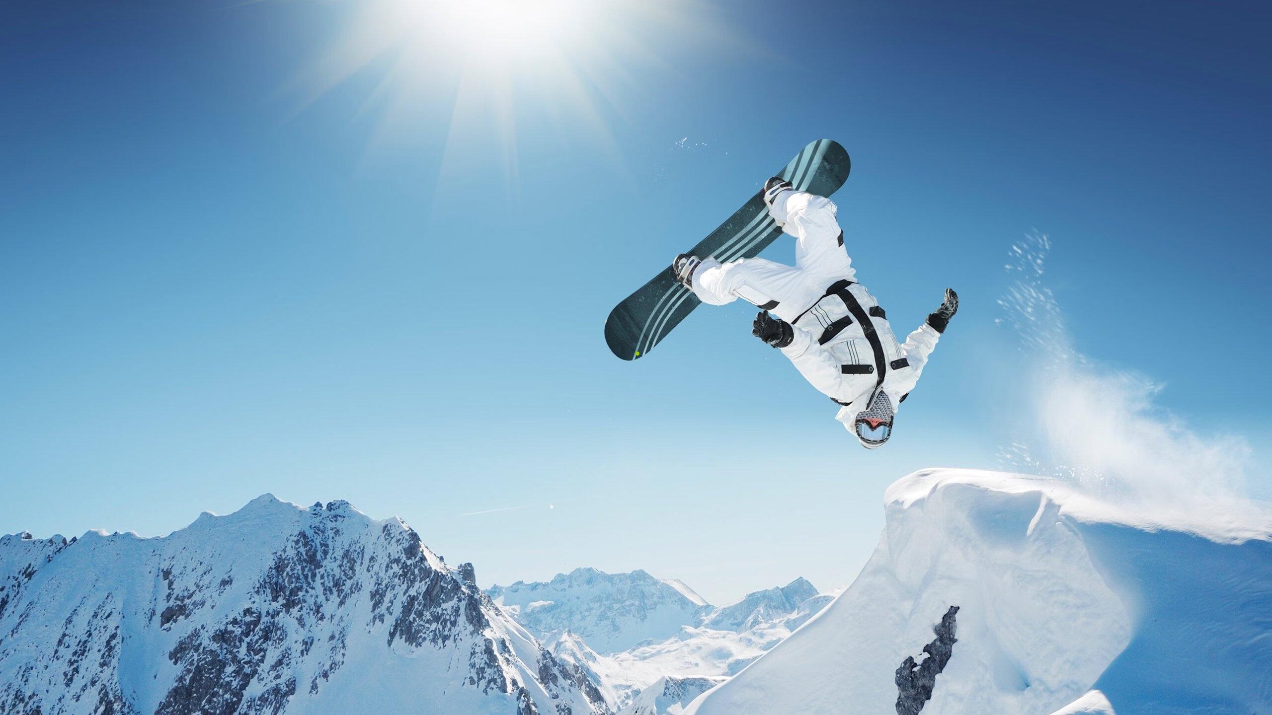 热爱不息，呐喊不止—风雨中万人合唱国歌，这才是真正的中国球迷