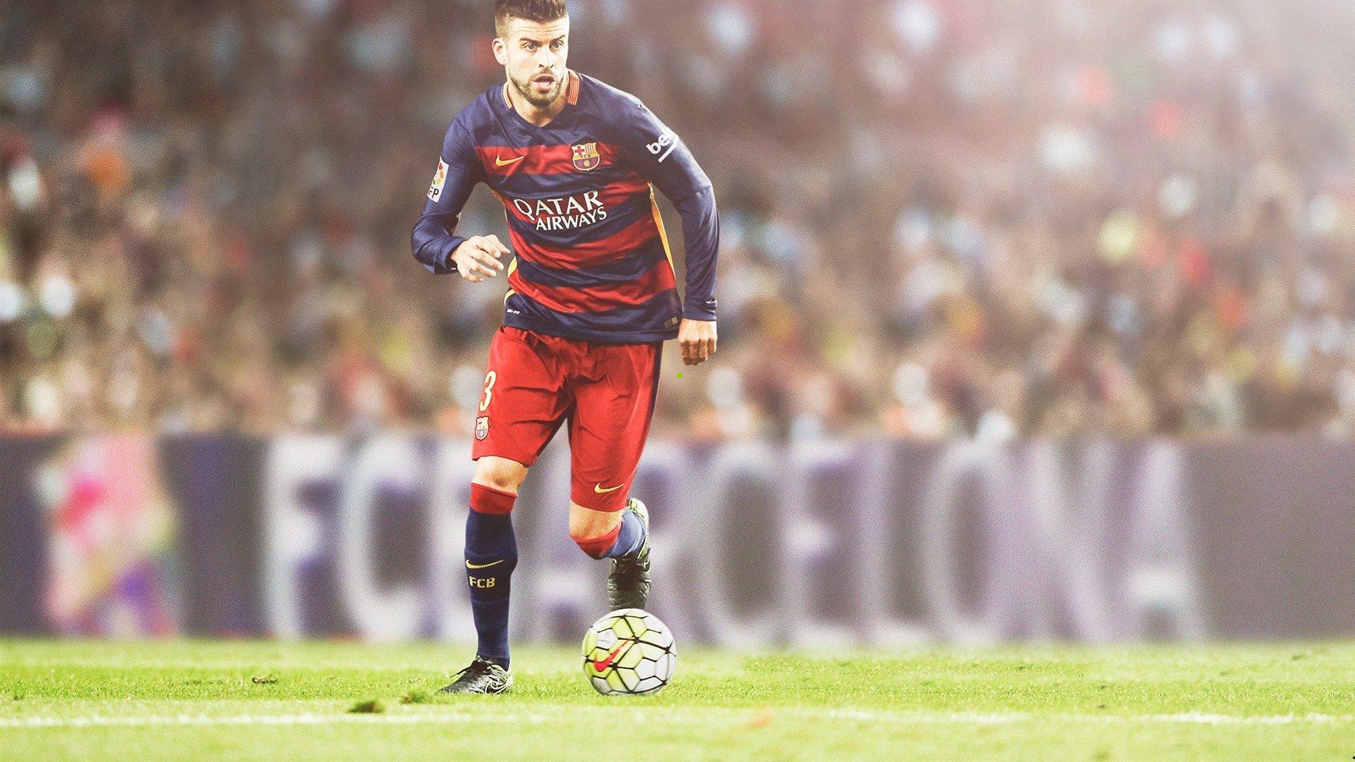 芒特破门后激情拥抱B费 眼神交汇演绎终极默契